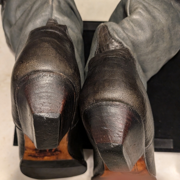 Frye Black and Gray Leather Slouch Boots Sz 7.5 - Picture 9 of 16